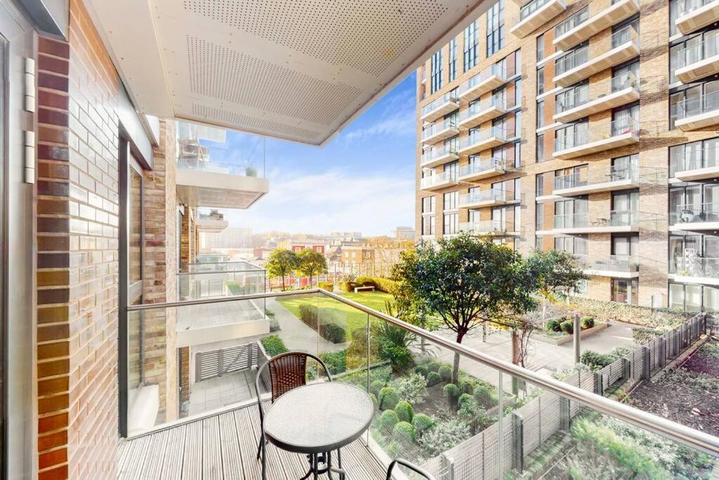 Lovely 1 Bedroom In Royal Arsenal Riverside London Exterior photo